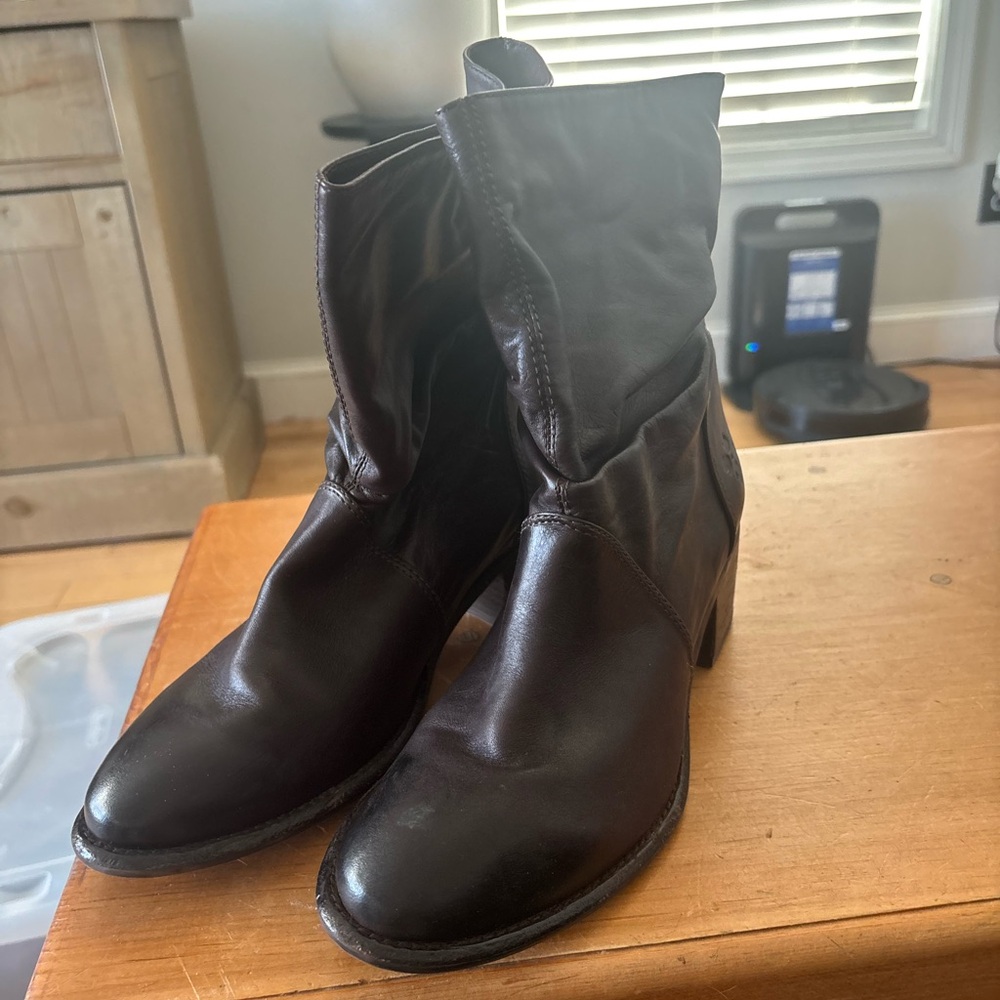 Patricia Nash Dark Brown Leather Heeled Boots - Picture 6 of 8